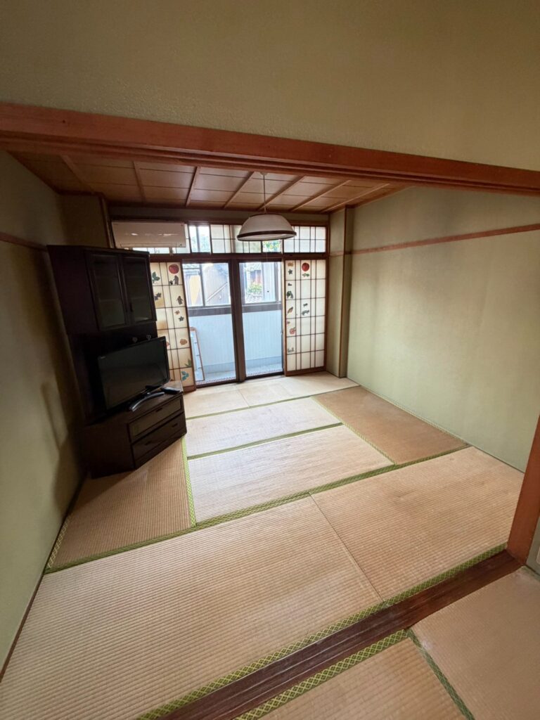 加賀市の遺品整理で家財搬出を終えた2DK室内の作業後
